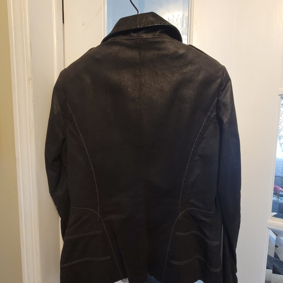 Brown leather jacket - Picture 2 of 4